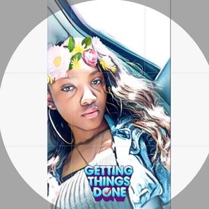 Meet your Posher, Mikayla